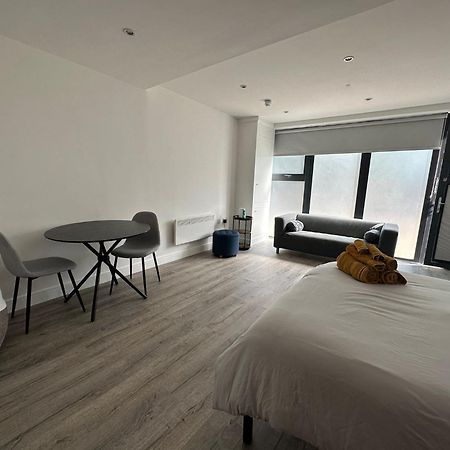 Modern Studio Flat Near Highbury & Islington Station London Exteriör bild