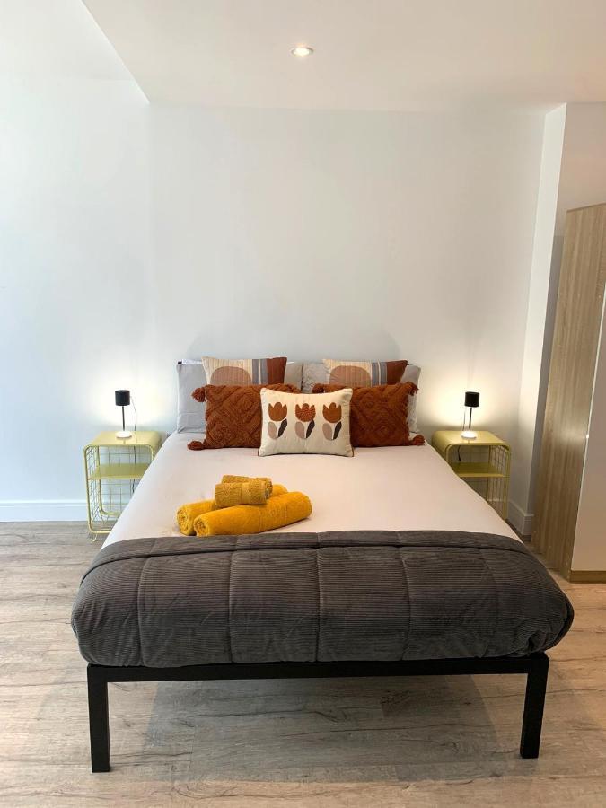 Modern Studio Flat Near Highbury & Islington Station London Exteriör bild