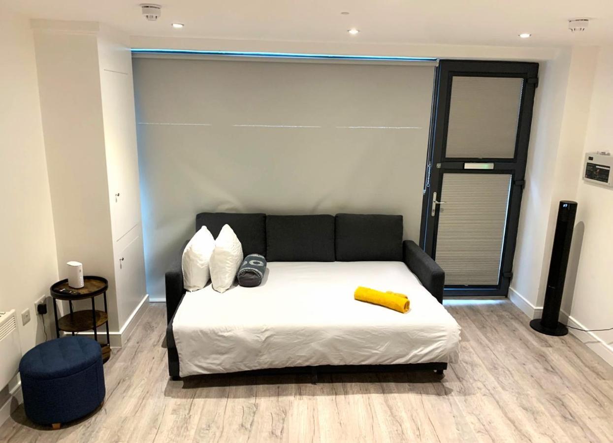 Modern Studio Flat Near Highbury & Islington Station London Exteriör bild