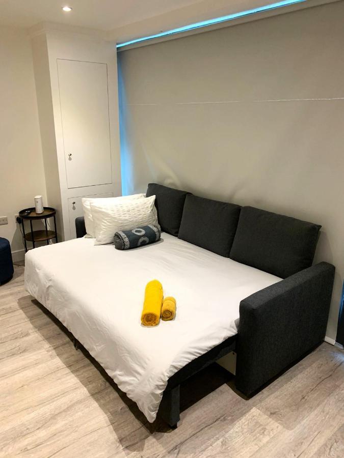Modern Studio Flat Near Highbury & Islington Station London Exteriör bild